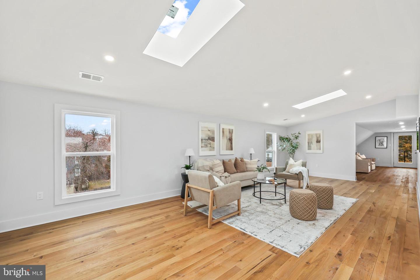 1713 N CAMERON ST, ARLINGTON, Virginia 22207, 6 Bedrooms Bedrooms, ,7 BathroomsBathrooms,Residential,For sale,1713 N CAMERON ST,VAAR2053866 MLS # VAAR2053866