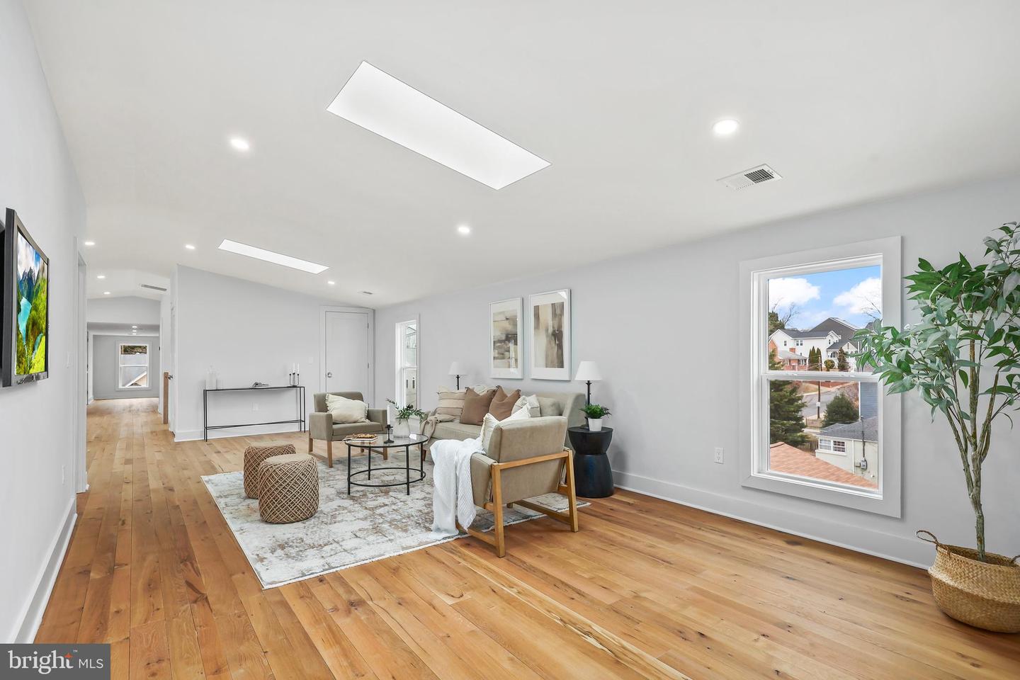 1713 N CAMERON ST, ARLINGTON, Virginia 22207, 6 Bedrooms Bedrooms, ,7 BathroomsBathrooms,Residential,For sale,1713 N CAMERON ST,VAAR2053866 MLS # VAAR2053866