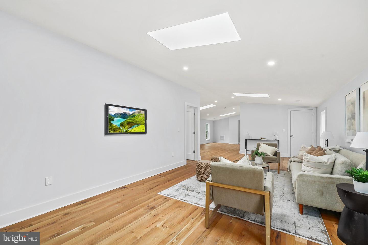 1713 N CAMERON ST, ARLINGTON, Virginia 22207, 6 Bedrooms Bedrooms, ,7 BathroomsBathrooms,Residential,For sale,1713 N CAMERON ST,VAAR2053866 MLS # VAAR2053866