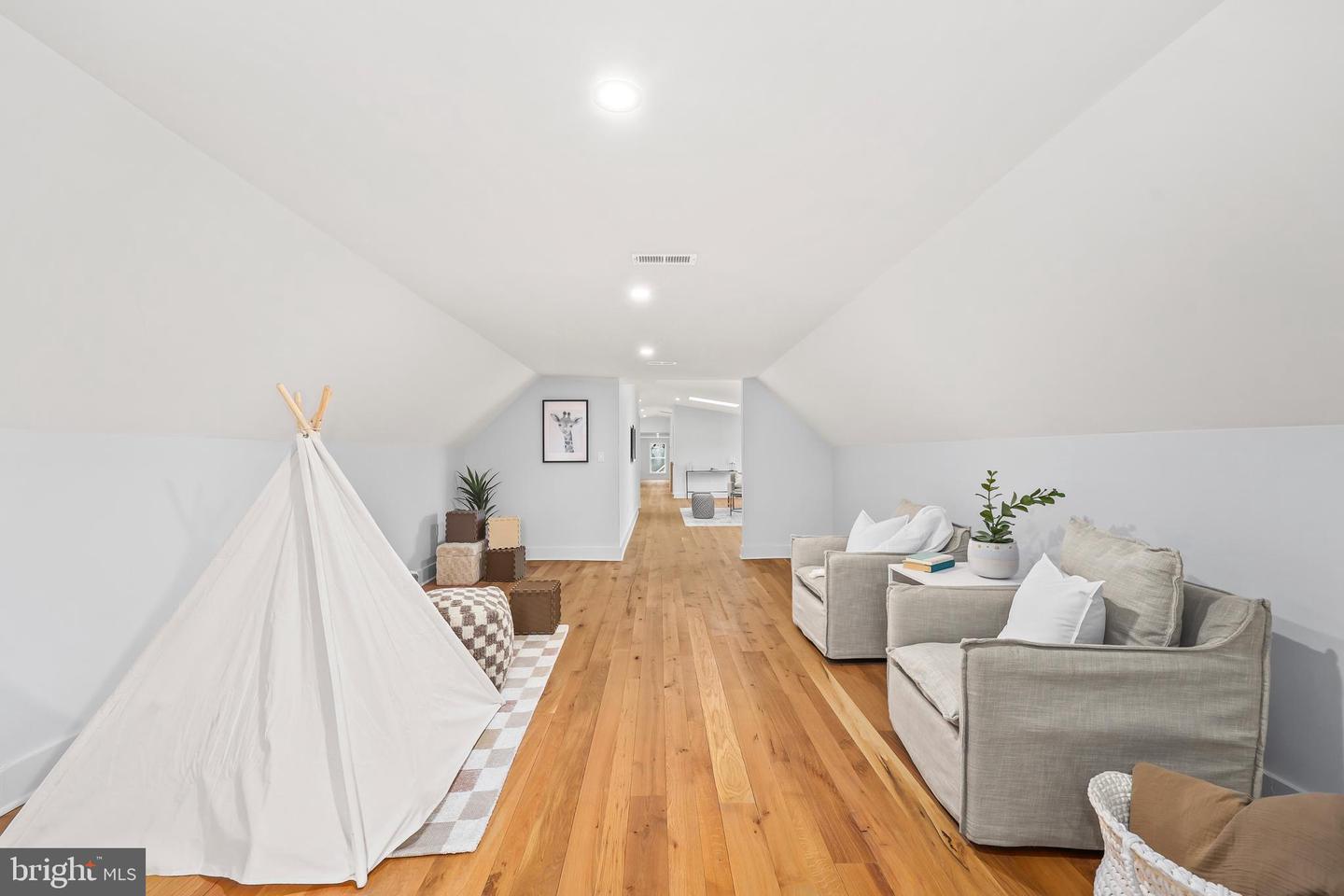 1713 N CAMERON ST, ARLINGTON, Virginia 22207, 6 Bedrooms Bedrooms, ,7 BathroomsBathrooms,Residential,For sale,1713 N CAMERON ST,VAAR2053866 MLS # VAAR2053866