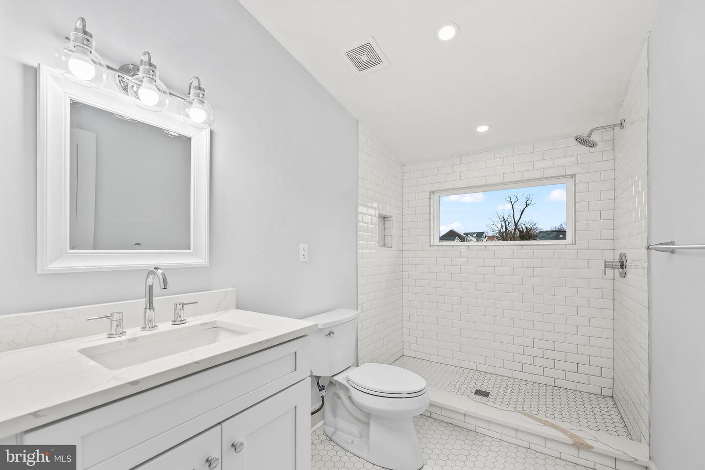1713 N CAMERON ST, ARLINGTON, Virginia 22207, 6 Bedrooms Bedrooms, ,7 BathroomsBathrooms,Residential,For sale,1713 N CAMERON ST,VAAR2053866 MLS # VAAR2053866