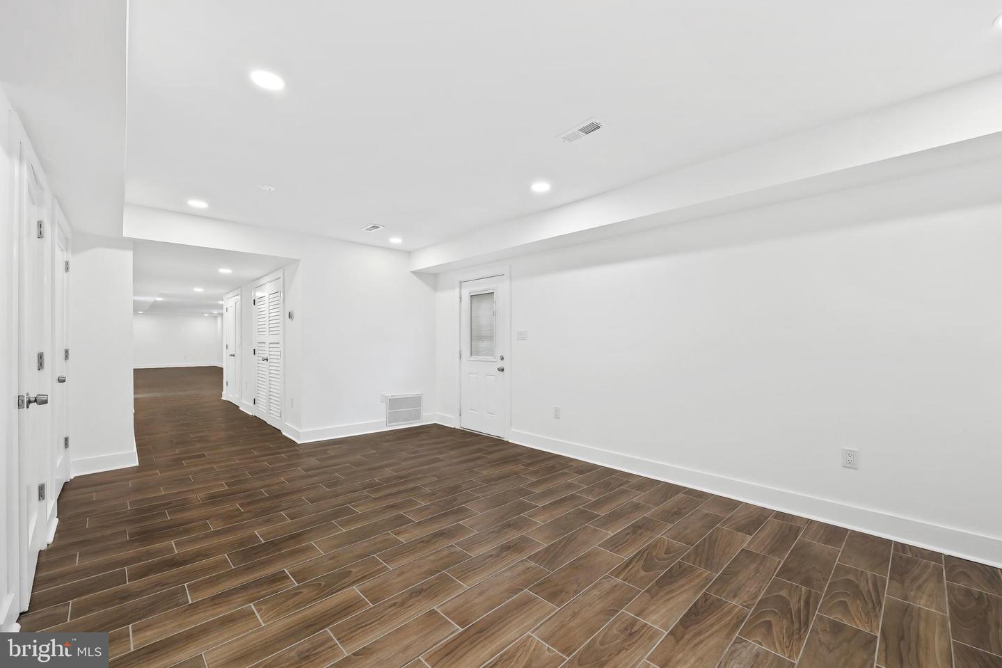 1713 N CAMERON ST, ARLINGTON, Virginia 22207, 6 Bedrooms Bedrooms, ,7 BathroomsBathrooms,Residential,For sale,1713 N CAMERON ST,VAAR2053866 MLS # VAAR2053866