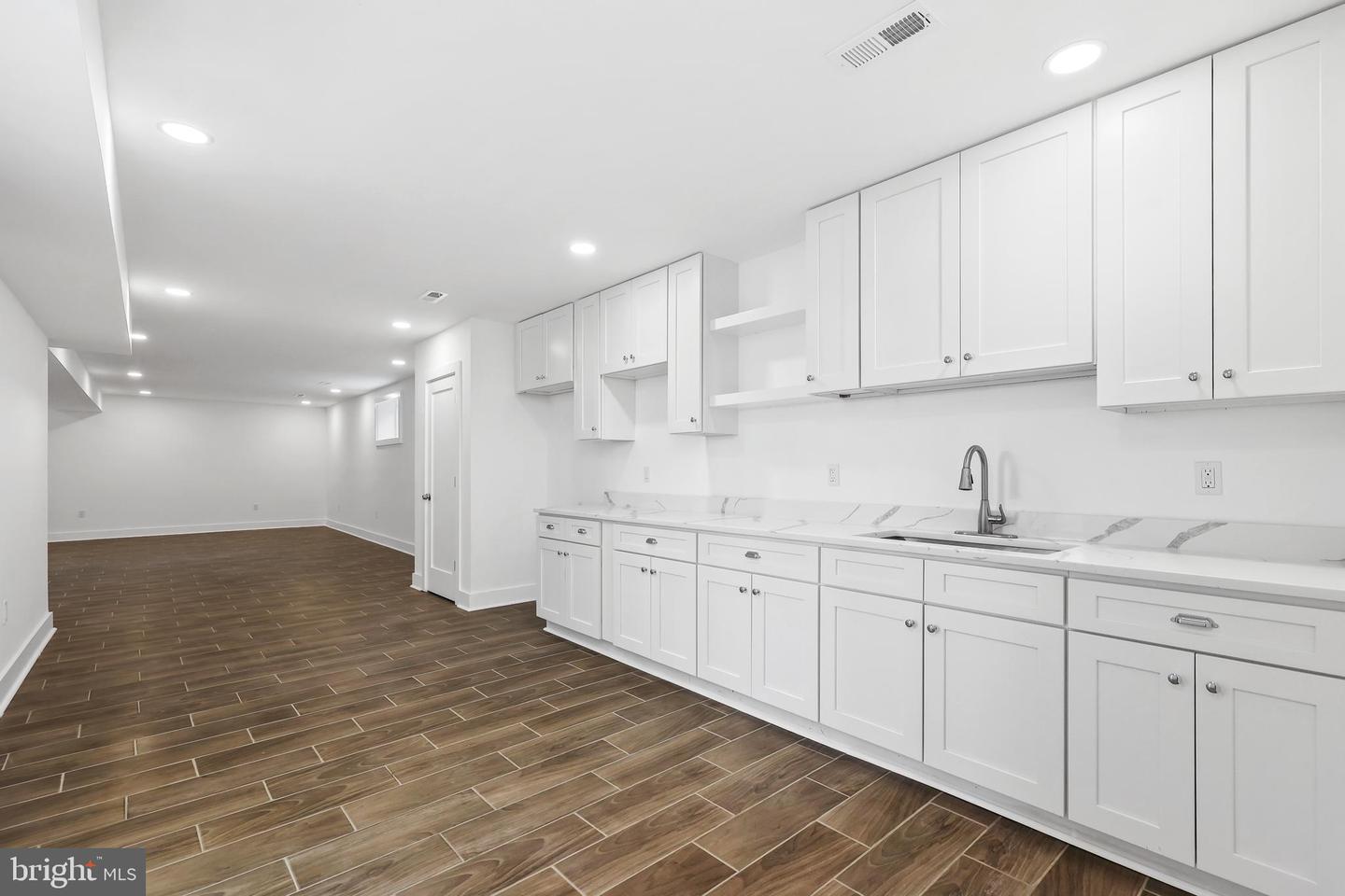 1713 N CAMERON ST, ARLINGTON, Virginia 22207, 6 Bedrooms Bedrooms, ,7 BathroomsBathrooms,Residential,For sale,1713 N CAMERON ST,VAAR2053866 MLS # VAAR2053866