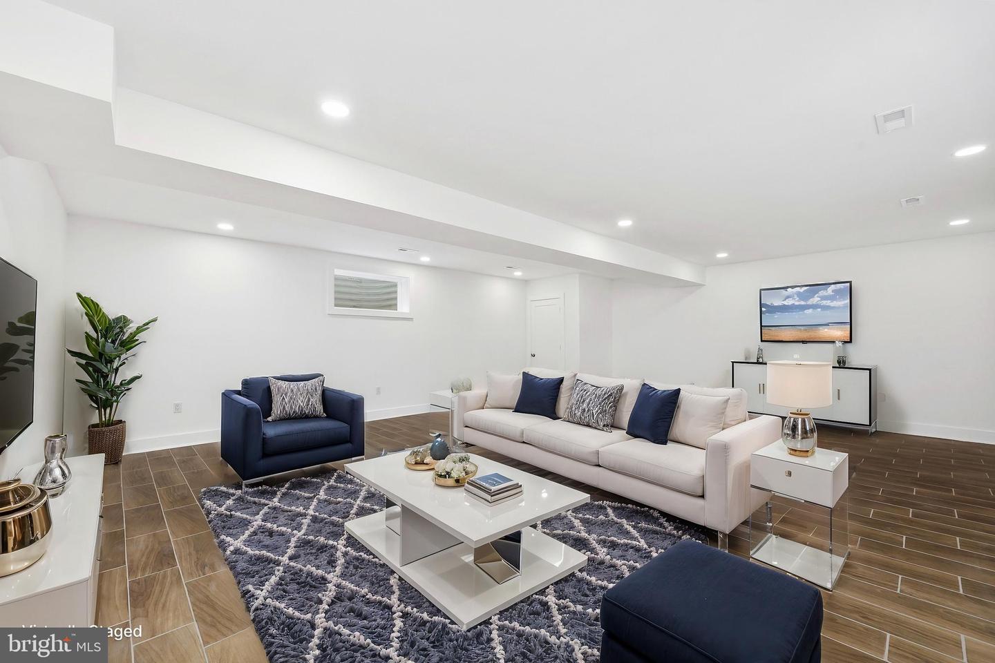 1713 N CAMERON ST, ARLINGTON, Virginia 22207, 6 Bedrooms Bedrooms, ,7 BathroomsBathrooms,Residential,For sale,1713 N CAMERON ST,VAAR2053866 MLS # VAAR2053866