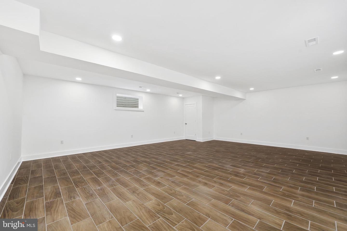 1713 N CAMERON ST, ARLINGTON, Virginia 22207, 6 Bedrooms Bedrooms, ,7 BathroomsBathrooms,Residential,For sale,1713 N CAMERON ST,VAAR2053866 MLS # VAAR2053866