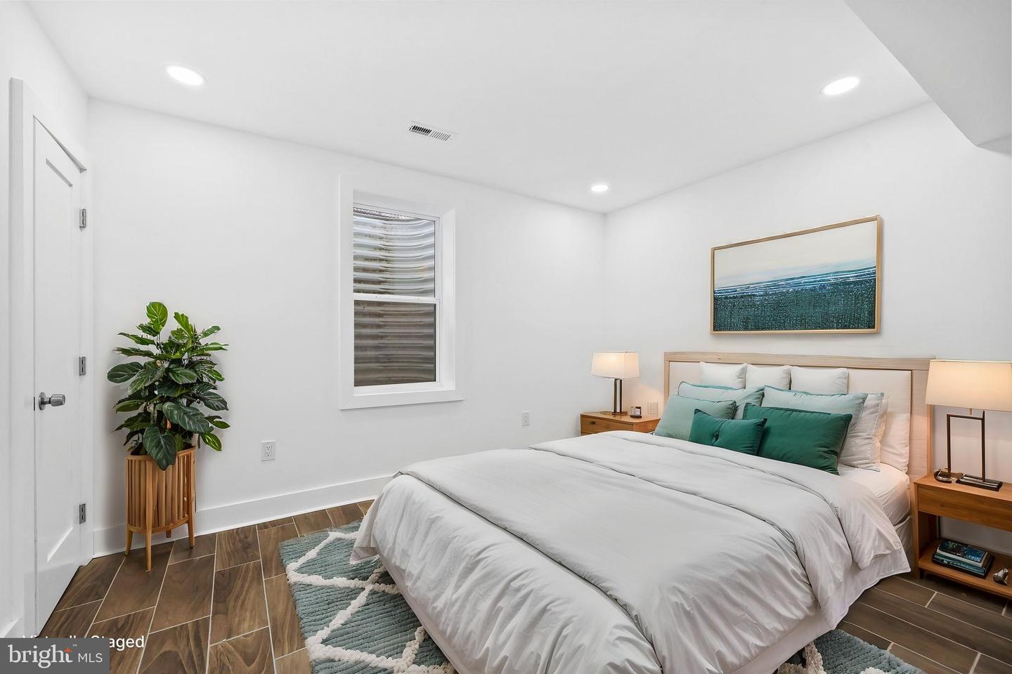 1713 N CAMERON ST, ARLINGTON, Virginia 22207, 6 Bedrooms Bedrooms, ,7 BathroomsBathrooms,Residential,For sale,1713 N CAMERON ST,VAAR2053866 MLS # VAAR2053866