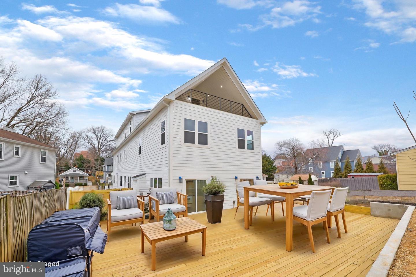 1713 N CAMERON ST, ARLINGTON, Virginia 22207, 6 Bedrooms Bedrooms, ,7 BathroomsBathrooms,Residential,For sale,1713 N CAMERON ST,VAAR2053866 MLS # VAAR2053866