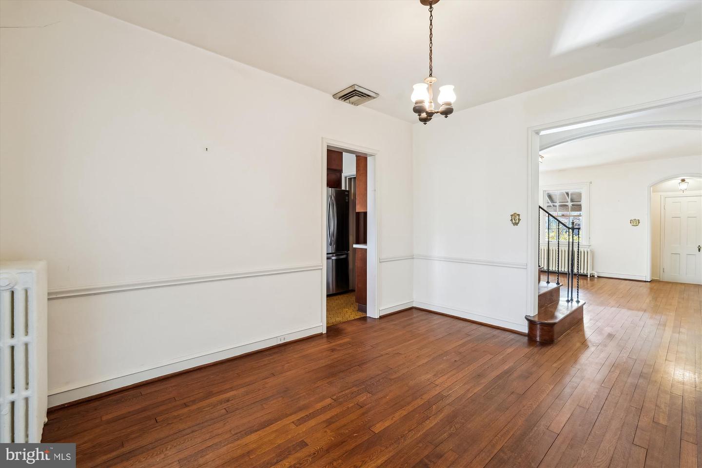 1521 44TH ST NW, WASHINGTON, District Of Columbia 20007, 3 Bedrooms Bedrooms, ,1 BathroomBathrooms,Residential,For sale,1521 44TH ST NW,DCDC2186774 MLS # DCDC2186774