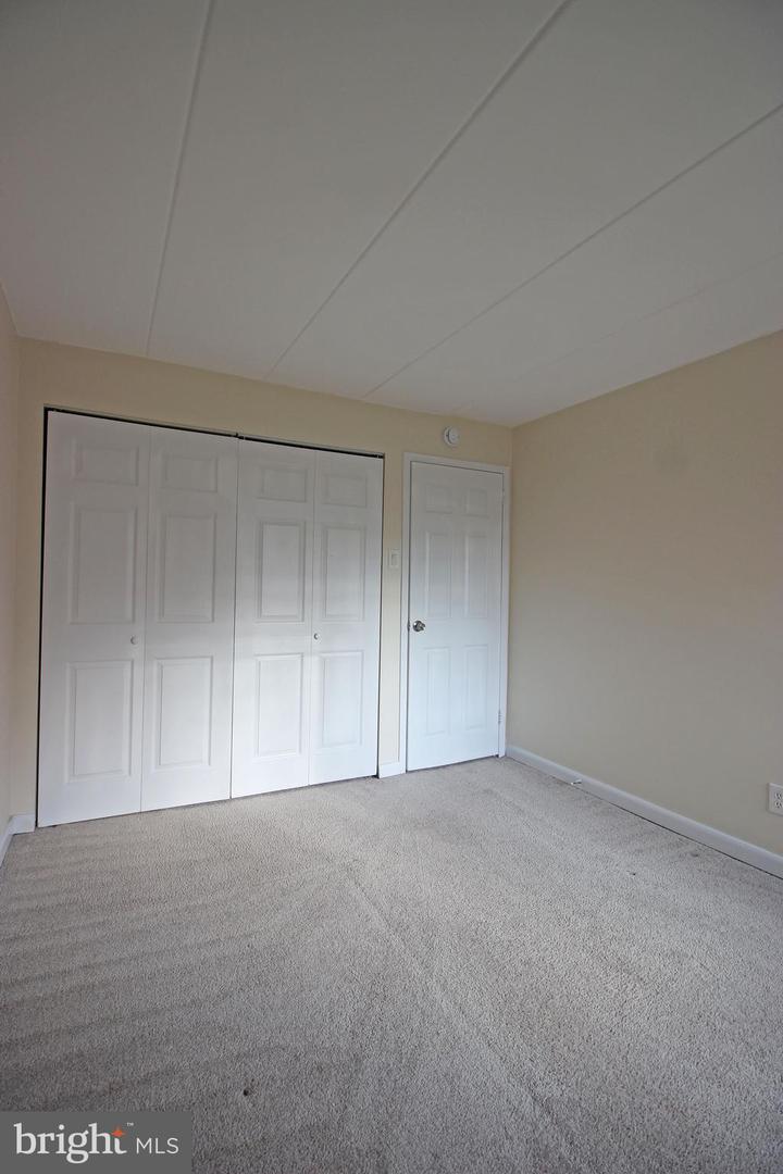 2632 FT FARNSWORTH RD #1B, ALEXANDRIA, Virginia 22303, 2 Bedrooms Bedrooms, ,1 BathroomBathrooms,Residential,For sale,2632 FT FARNSWORTH RD #1B,VAFX2223830 MLS # VAFX2223830