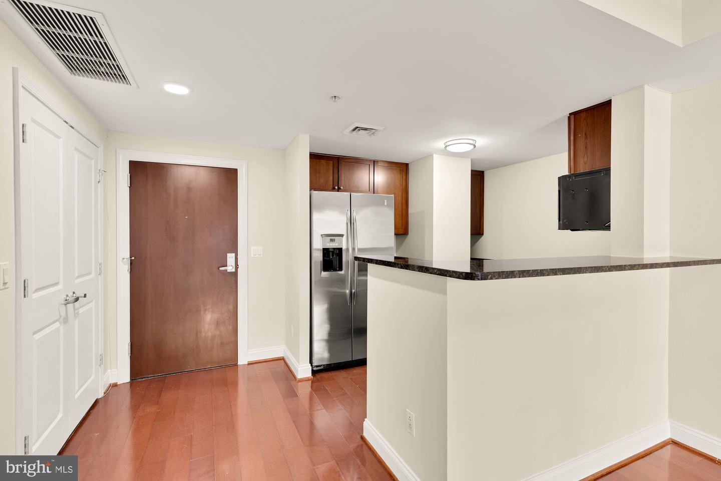 1020 N HIGHLAND ST #622, ARLINGTON, Virginia 22201, 2 Bedrooms Bedrooms, ,2 BathroomsBathrooms,Residential,For sale,1020 N HIGHLAND ST #622,VAAR2053896 MLS # VAAR2053896