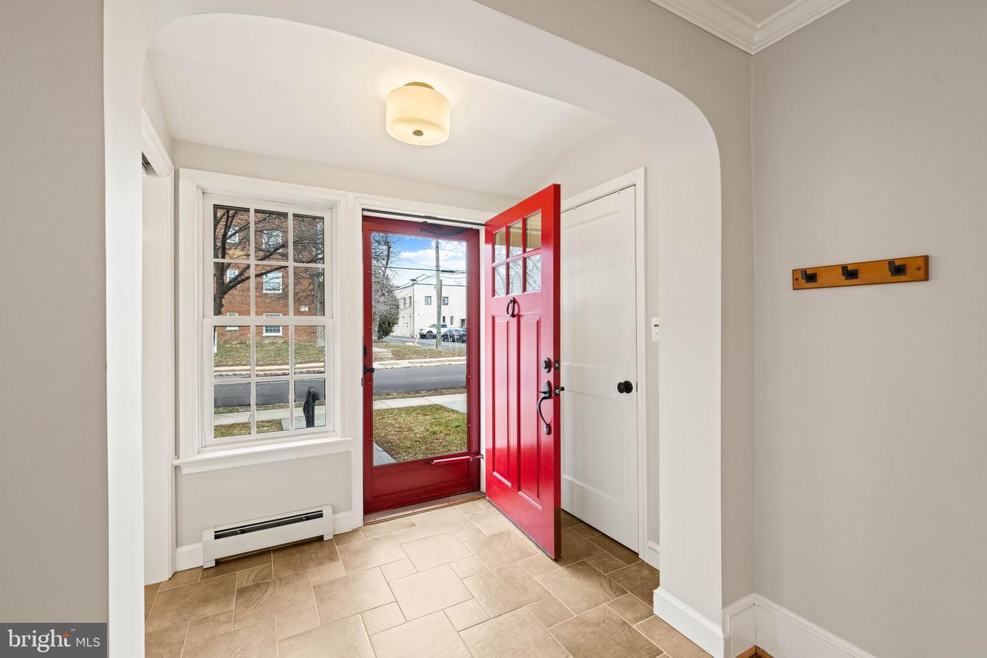 225 E MASON AVE, ALEXANDRIA, Virginia 22301, 2 Bedrooms Bedrooms, ,1 BathroomBathrooms,Residential,For sale,225 E MASON AVE,VAAX2042258 MLS # VAAX2042258