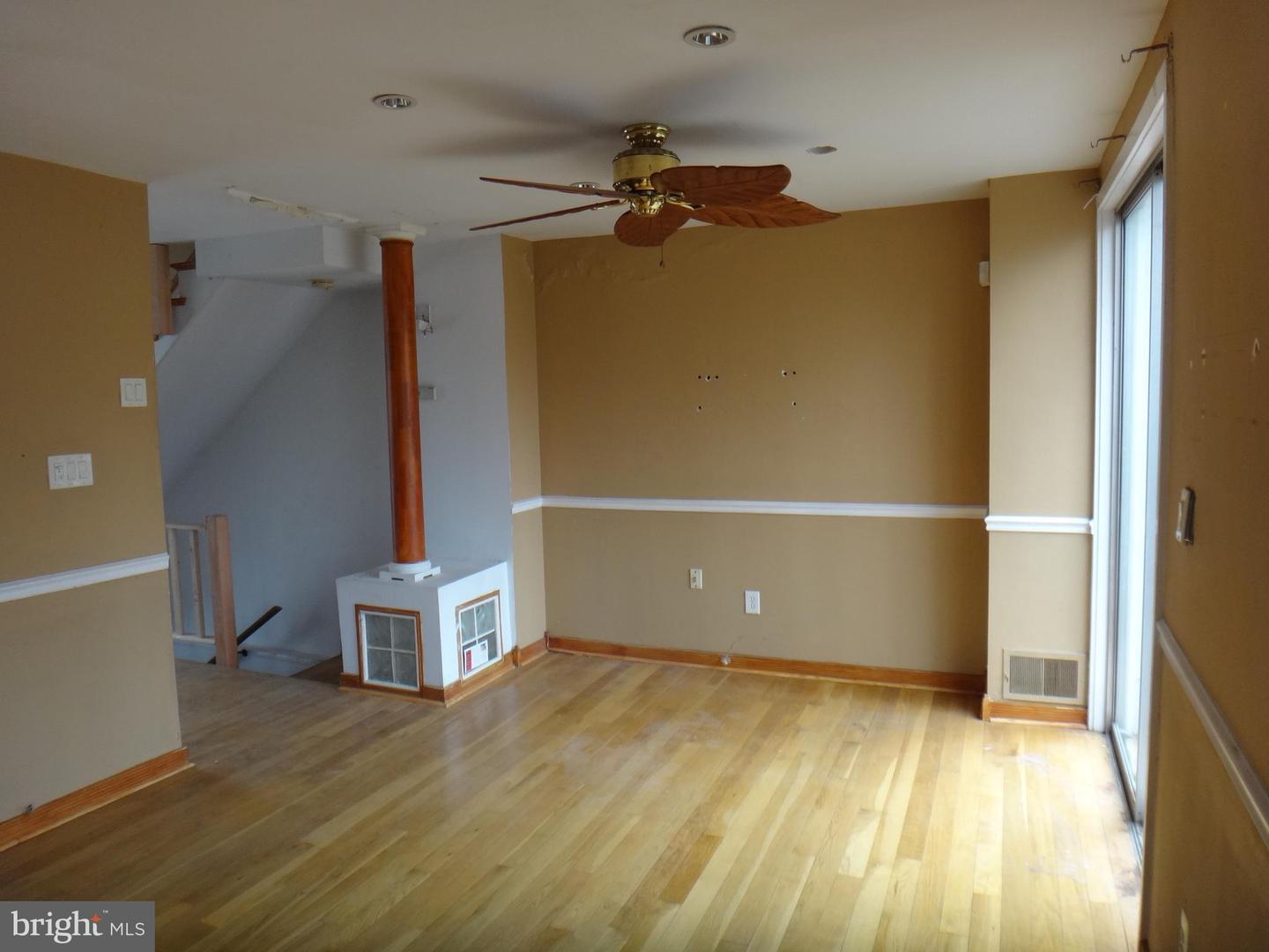 WASHINGTON, District Of Columbia 20024, 2 Bedrooms Bedrooms, ,2 BathroomsBathrooms,Residential,For sale,DCDC2187346 MLS # DCDC2187346