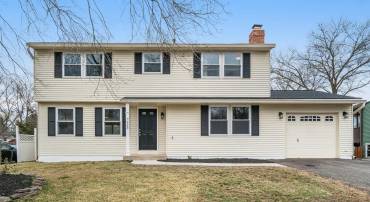 7923 CALEDONIA ST, ALEXANDRIA, Virginia 22309, 4 Bedrooms Bedrooms, ,2 BathroomsBathrooms,Residential,For sale,7923 CALEDONIA ST,VAFX2224488 MLS # VAFX2224488