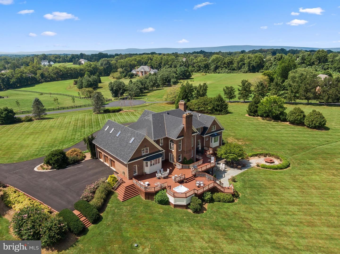37120 DEVON WICK LN, PURCELLVILLE, Virginia 20132, 6 Bedrooms Bedrooms, ,6 BathroomsBathrooms,Residential,For sale,37120 DEVON WICK LN,VALO2085604 MLS # VALO2085604