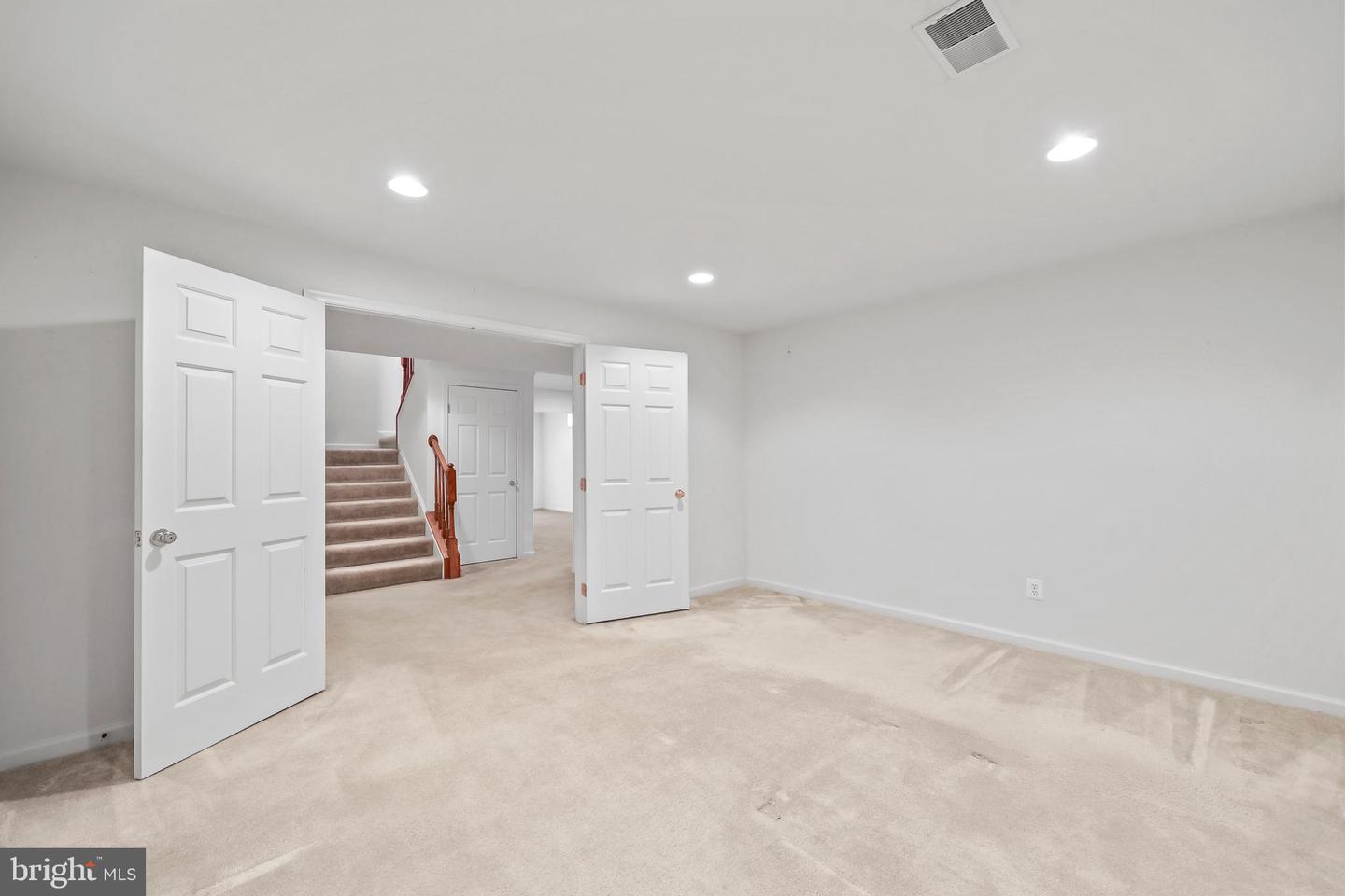 5805 DEEP CREEK DR, FREDERICKSBURG, Virginia 22407, 4 Bedrooms Bedrooms, ,3 BathroomsBathrooms,Residential,For sale,5805 DEEP CREEK DR,VASP2029852 MLS # VASP2029852