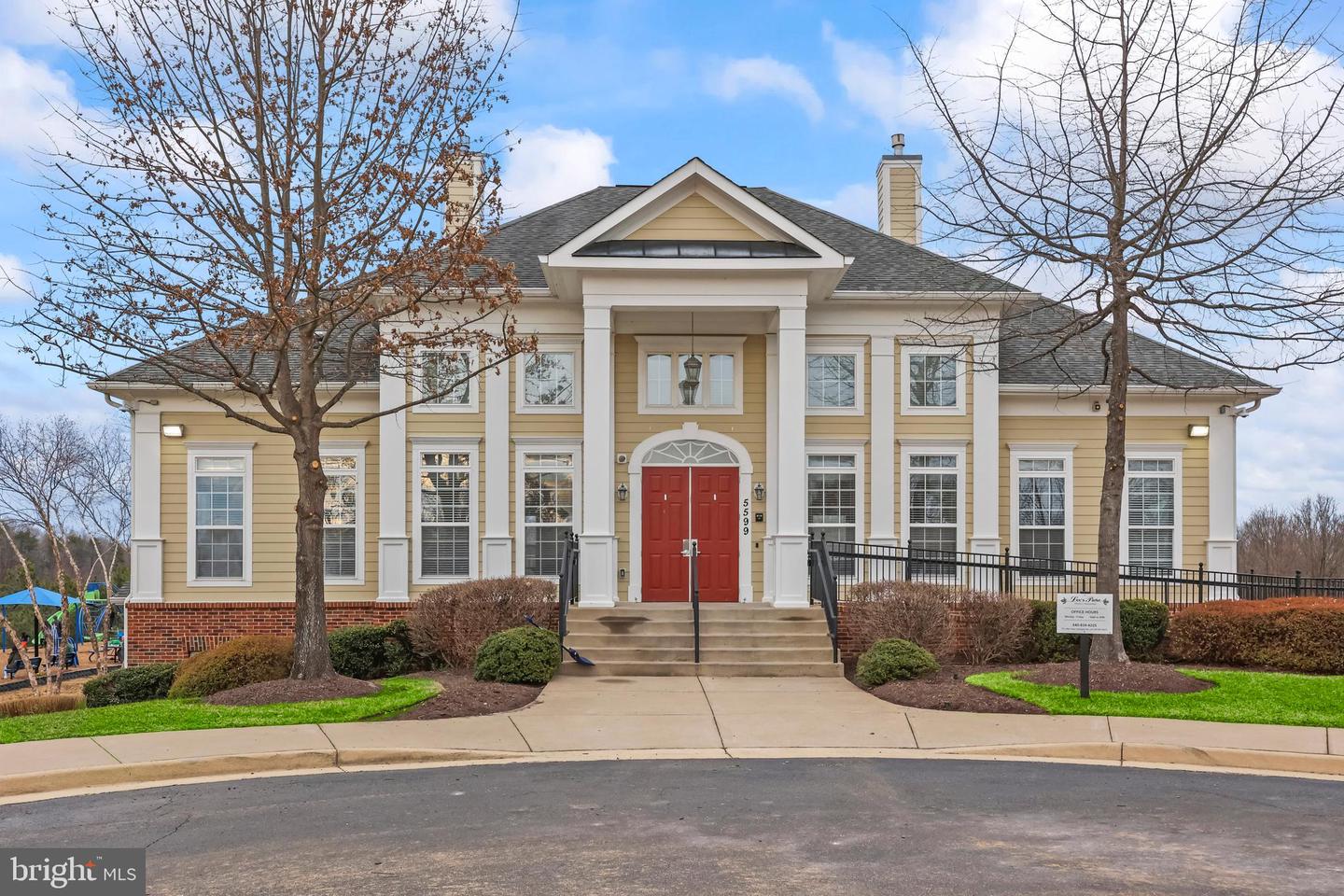 5805 DEEP CREEK DR, FREDERICKSBURG, Virginia 22407, 4 Bedrooms Bedrooms, ,3 BathroomsBathrooms,Residential,For sale,5805 DEEP CREEK DR,VASP2029852 MLS # VASP2029852