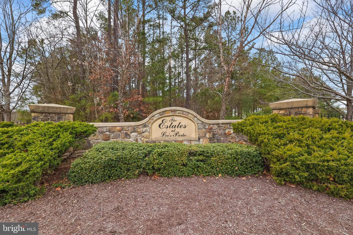 5805 DEEP CREEK DR, FREDERICKSBURG, Virginia 22407, 4 Bedrooms Bedrooms, ,3 BathroomsBathrooms,Residential,For sale,5805 DEEP CREEK DR,VASP2029852 MLS # VASP2029852