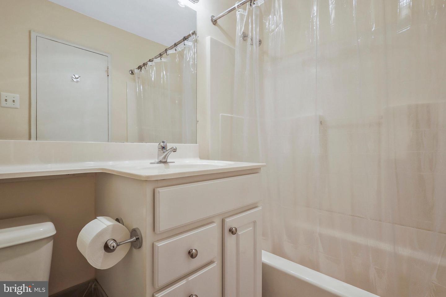 1730 ARLINGTON BLVD #401, ARLINGTON, Virginia 22209, ,1 BathroomBathrooms,Residential,For sale,1730 ARLINGTON BLVD #401,VAAR2052362 MLS # VAAR2052362