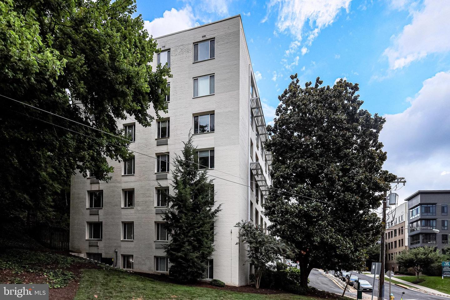 1730 ARLINGTON BLVD #401, ARLINGTON, Virginia 22209, ,1 BathroomBathrooms,Residential,For sale,1730 ARLINGTON BLVD #401,VAAR2052362 MLS # VAAR2052362