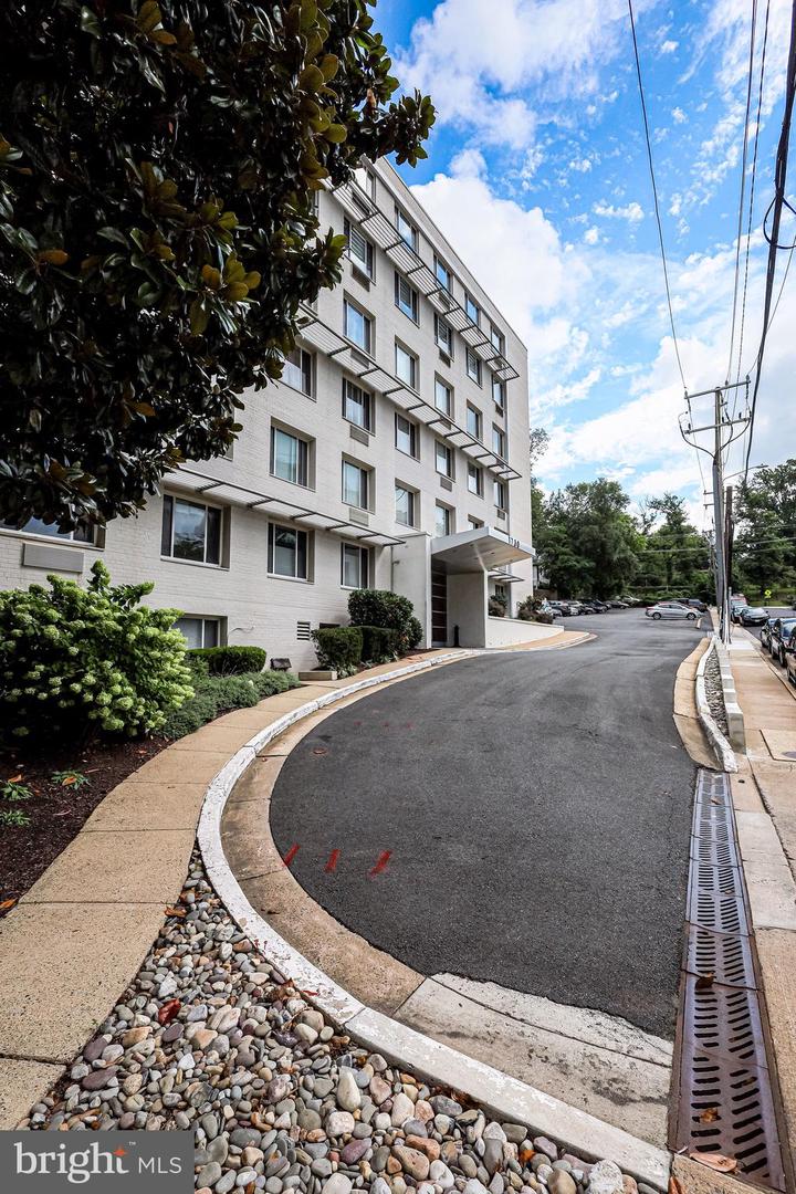 1730 ARLINGTON BLVD #401, ARLINGTON, Virginia 22209, ,1 BathroomBathrooms,Residential,For sale,1730 ARLINGTON BLVD #401,VAAR2052362 MLS # VAAR2052362