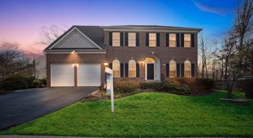 4956 MARSHALL CROWN RD, CENTREVILLE, Virginia 20120, 4 Bedrooms Bedrooms, 8 Rooms Rooms,3 BathroomsBathrooms,Residential,For sale,4956 MARSHALL CROWN RD,VAFX2218364 MLS # VAFX2218364