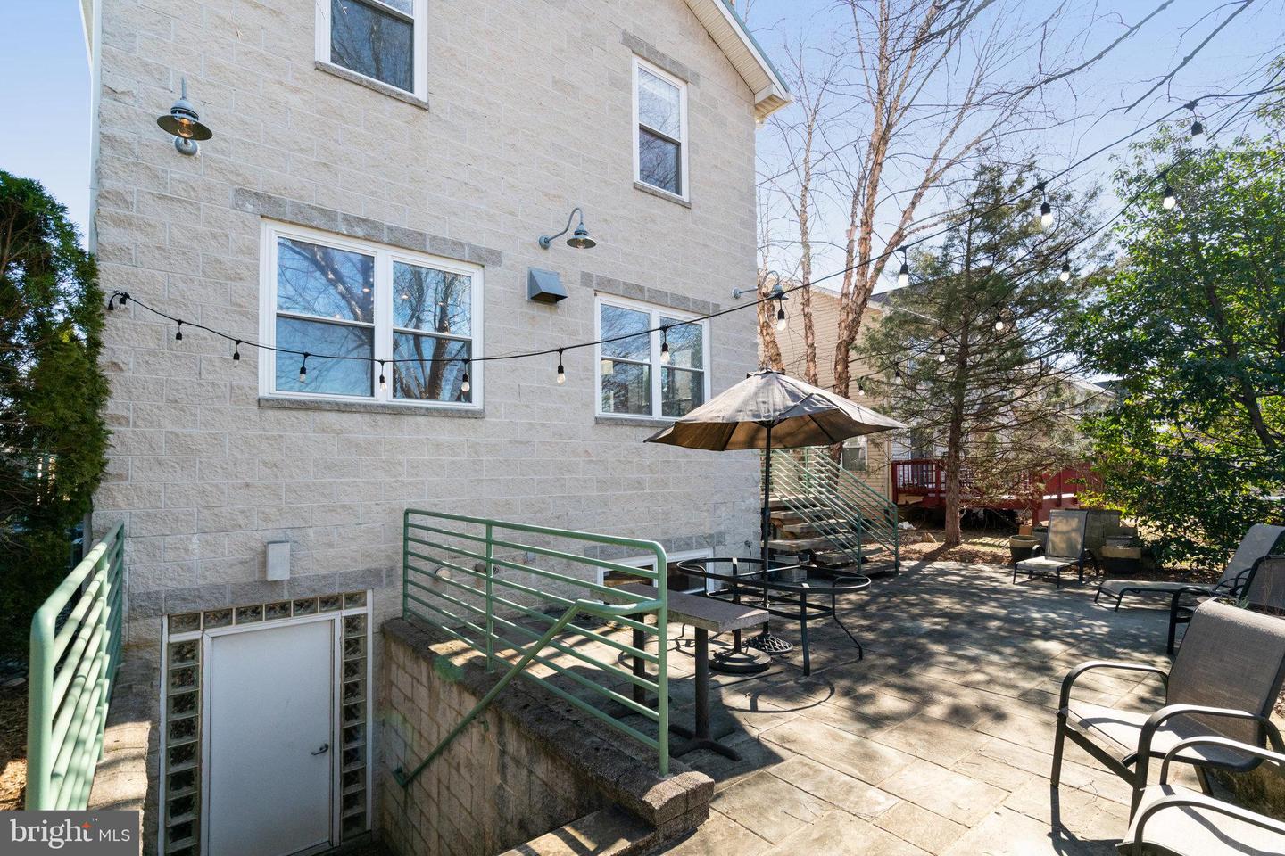 2222 N EMERSON ST, ARLINGTON, Virginia 22207, 3 Bedrooms Bedrooms, ,3 BathroomsBathrooms,Residential,For sale,2222 N EMERSON ST,VAAR2052620 MLS # VAAR2052620
