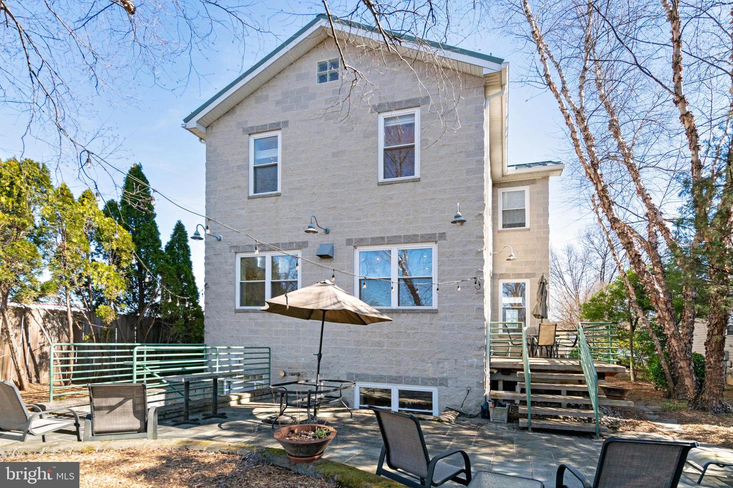 2222 N EMERSON ST, ARLINGTON, Virginia 22207, 3 Bedrooms Bedrooms, ,3 BathroomsBathrooms,Residential,For sale,2222 N EMERSON ST,VAAR2052620 MLS # VAAR2052620