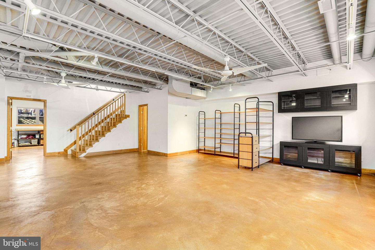 2222 N EMERSON ST, ARLINGTON, Virginia 22207, 3 Bedrooms Bedrooms, ,3 BathroomsBathrooms,Residential,For sale,2222 N EMERSON ST,VAAR2052620 MLS # VAAR2052620