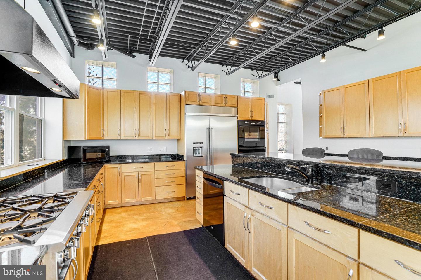 2222 N EMERSON ST, ARLINGTON, Virginia 22207, 3 Bedrooms Bedrooms, ,3 BathroomsBathrooms,Residential,For sale,2222 N EMERSON ST,VAAR2052620 MLS # VAAR2052620