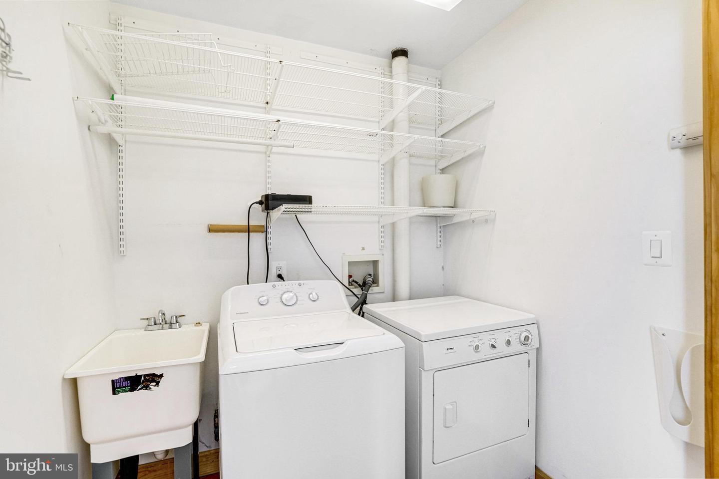 2222 N EMERSON ST, ARLINGTON, Virginia 22207, 3 Bedrooms Bedrooms, ,3 BathroomsBathrooms,Residential,For sale,2222 N EMERSON ST,VAAR2052620 MLS # VAAR2052620