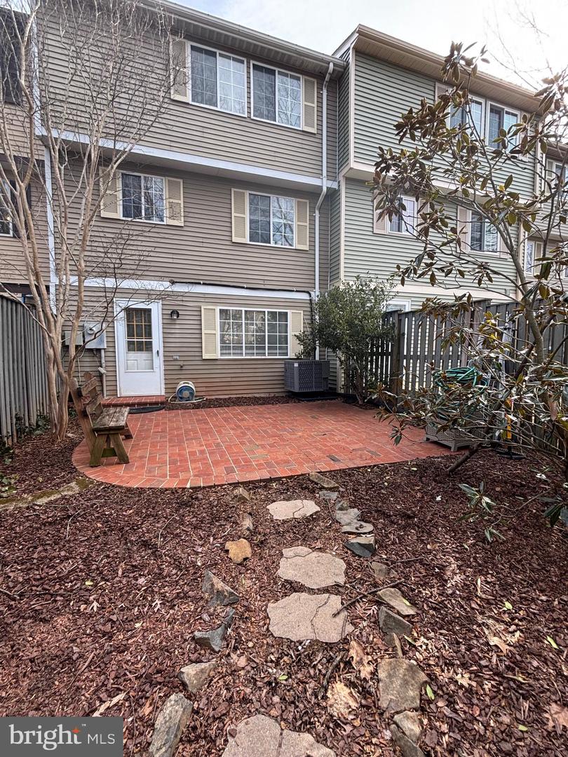 1690 SIERRA WOODS CT, RESTON, Virginia 20194, 2 Bedrooms Bedrooms, ,2 BathroomsBathrooms,Residential,For sale,1690 SIERRA WOODS CT,VAFX2219568 MLS # VAFX2219568