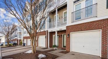 13945 HOLLOW WIND WAY #201, WOODBRIDGE, Virginia 22191, 4 Bedrooms Bedrooms, ,2 BathroomsBathrooms,Residential,For sale,13945 HOLLOW WIND WAY #201,VAPW2086858 MLS # VAPW2086858