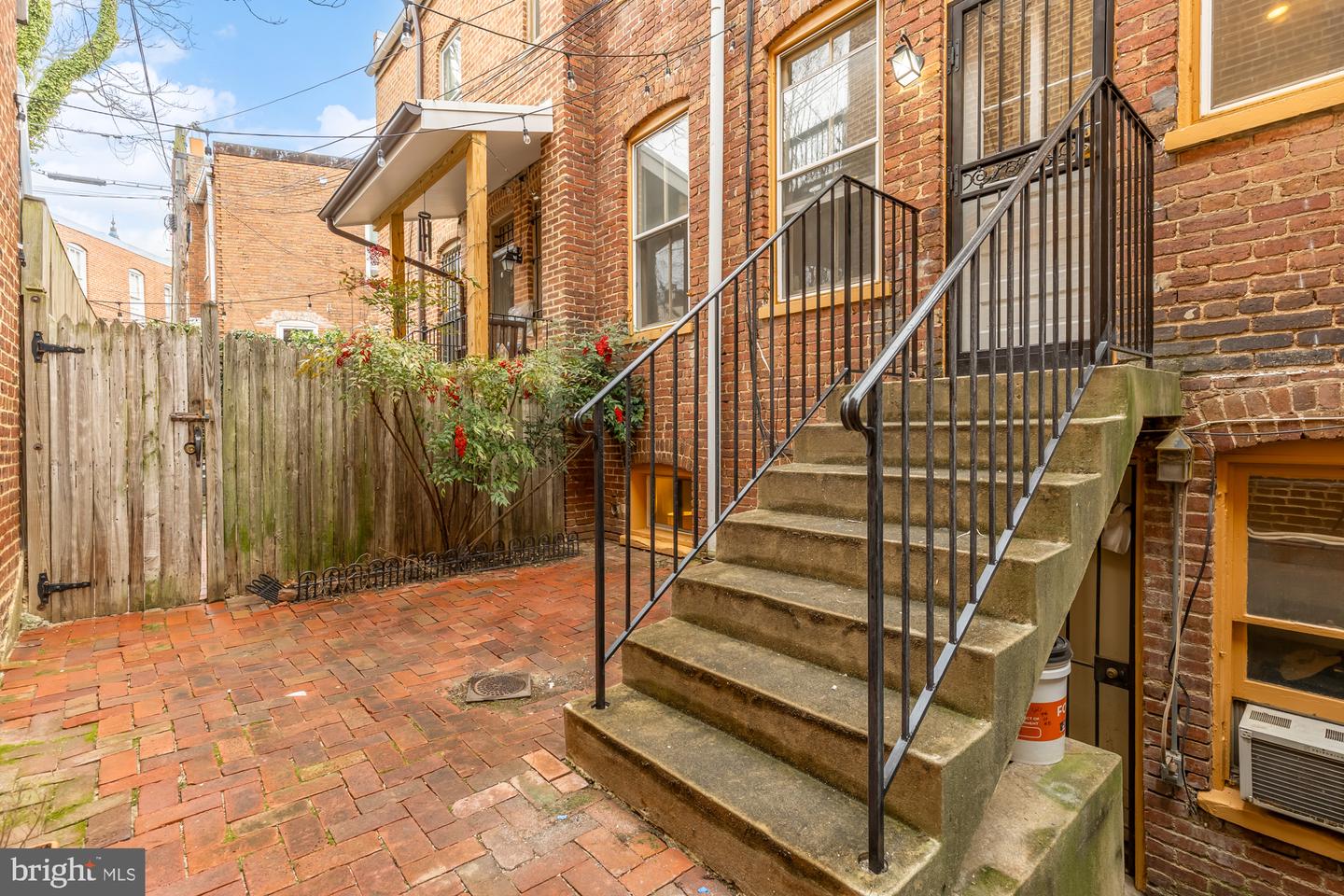 121 9TH ST NE, WASHINGTON, District Of Columbia 20002, 4 Bedrooms Bedrooms, ,2 BathroomsBathrooms,Residential,For sale,121 9TH ST NE,DCDC2177032 MLS # DCDC2177032