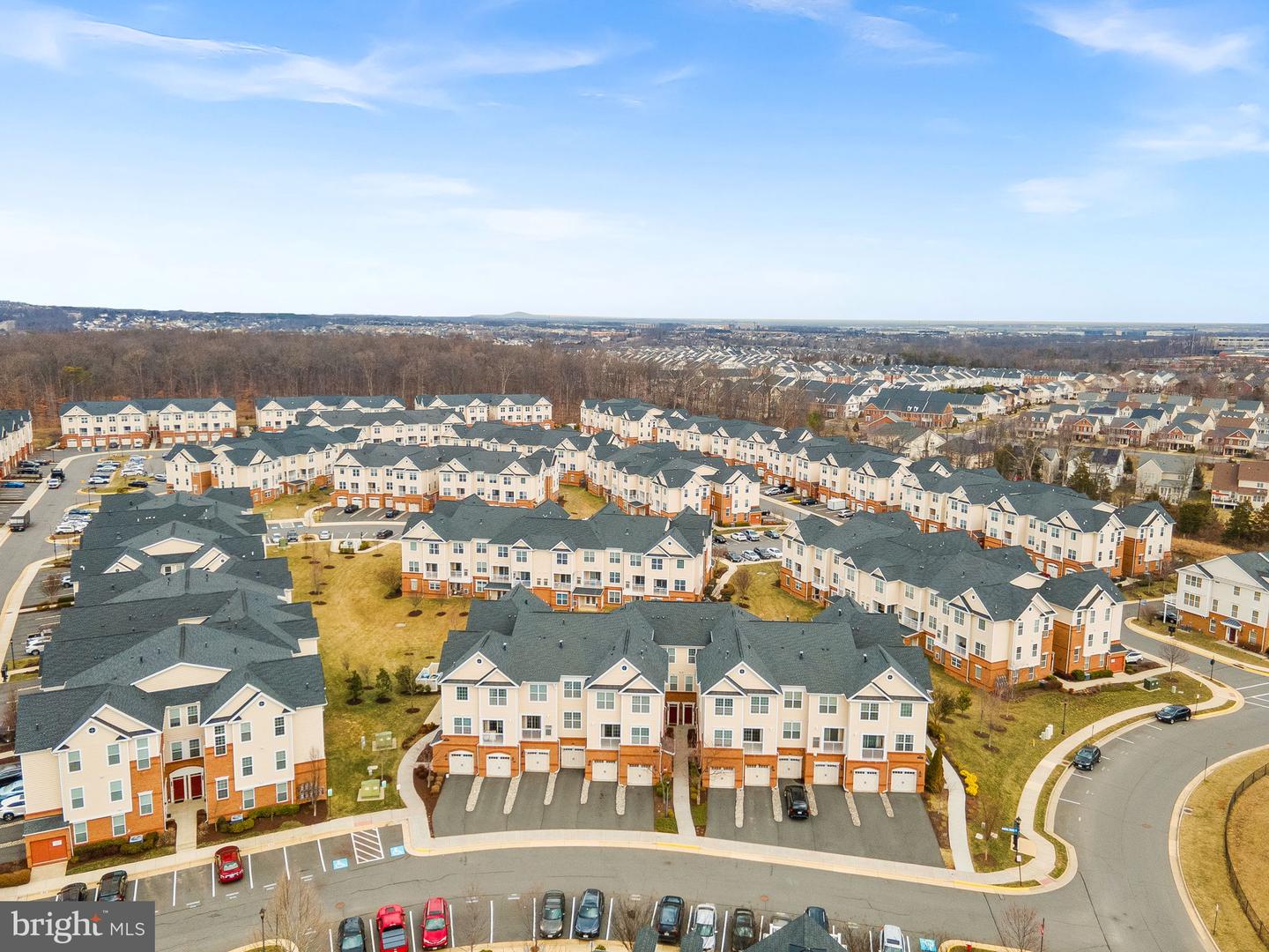 43031 FOXTRAIL WOODS TER #113, ASHBURN, Virginia 20148, 2 Bedrooms Bedrooms, ,2 BathroomsBathrooms,Residential,For sale,43031 FOXTRAIL WOODS TER #113,VALO2088052 MLS # VALO2088052