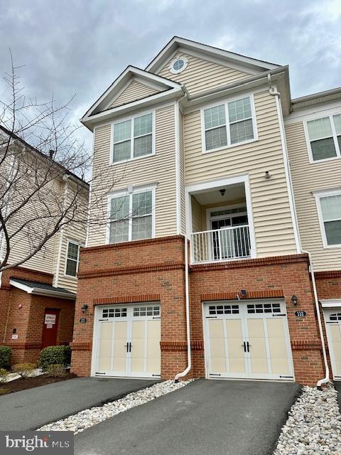 43031 FOXTRAIL WOODS TER #113, ASHBURN, Virginia 20148, 2 Bedrooms Bedrooms, ,2 BathroomsBathrooms,Residential,For sale,43031 FOXTRAIL WOODS TER #113,VALO2088052 MLS # VALO2088052