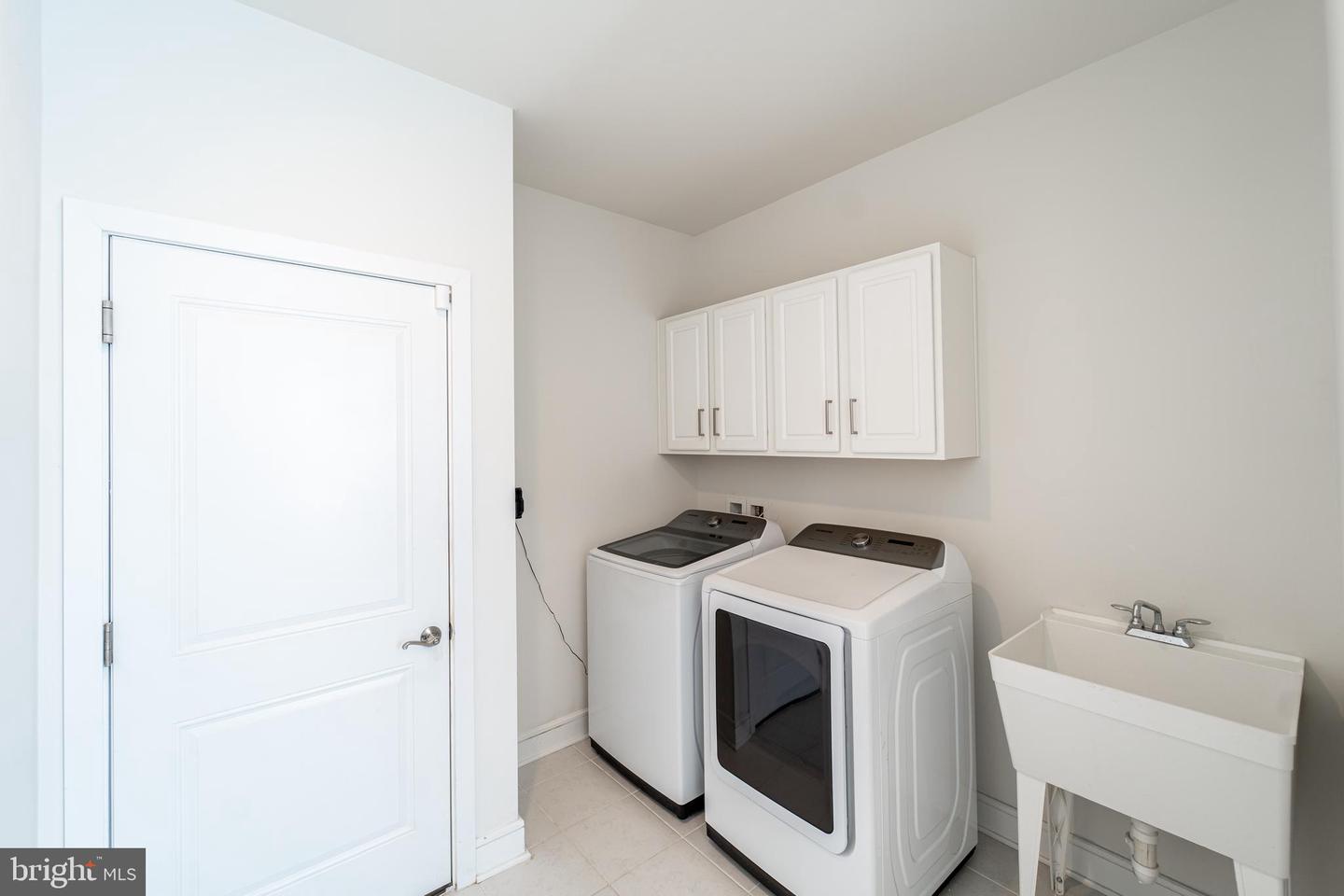 1119 THEMIS ST SE, LEESBURG, Virginia 20175, 5 Bedrooms Bedrooms, ,5 BathroomsBathrooms,Residential,For sale,1119 THEMIS ST SE,VALO2089920 MLS # VALO2089920