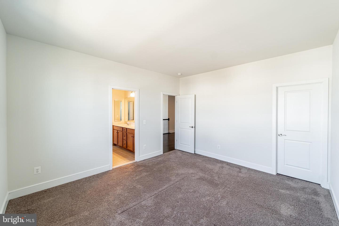 1119 THEMIS ST SE, LEESBURG, Virginia 20175, 5 Bedrooms Bedrooms, ,5 BathroomsBathrooms,Residential,For sale,1119 THEMIS ST SE,VALO2089920 MLS # VALO2089920