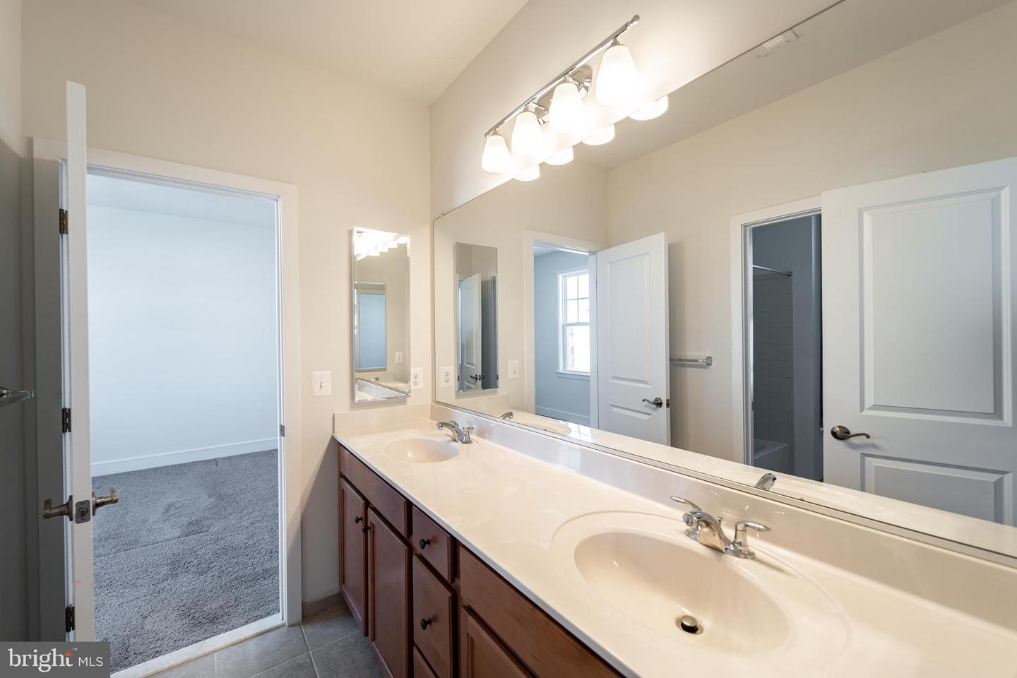 1119 THEMIS ST SE, LEESBURG, Virginia 20175, 5 Bedrooms Bedrooms, ,5 BathroomsBathrooms,Residential,For sale,1119 THEMIS ST SE,VALO2089920 MLS # VALO2089920