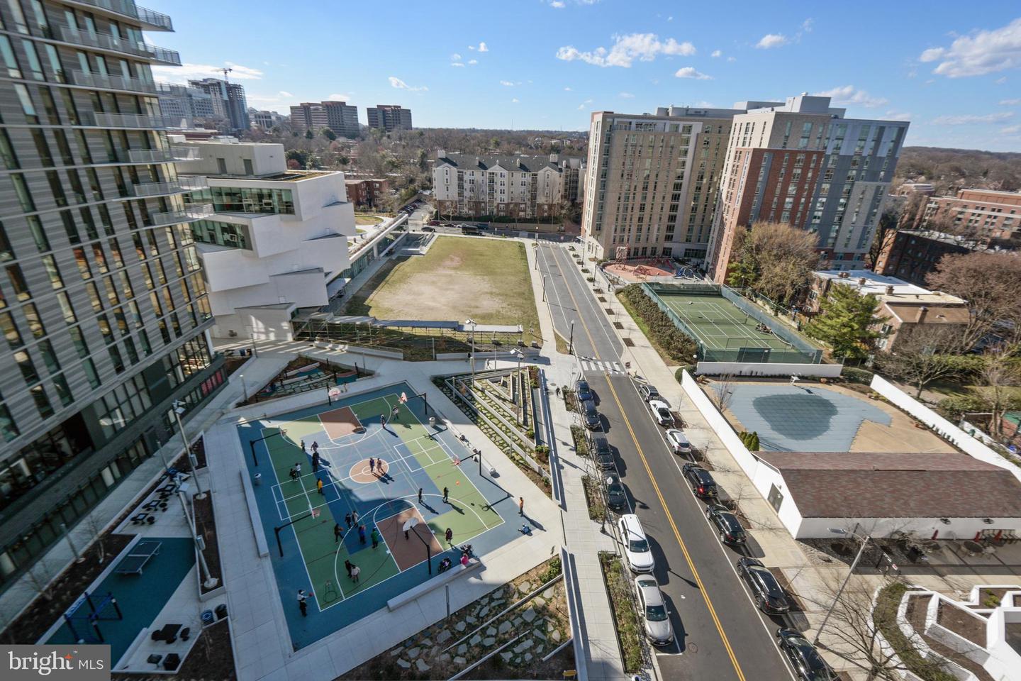 1781 N PIERCE ST #1001, ARLINGTON, Virginia 22209, 3 Bedrooms Bedrooms, ,2 BathroomsBathrooms,Residential,For sale,1781 N PIERCE ST #1001,VAAR2053410 MLS # VAAR2053410