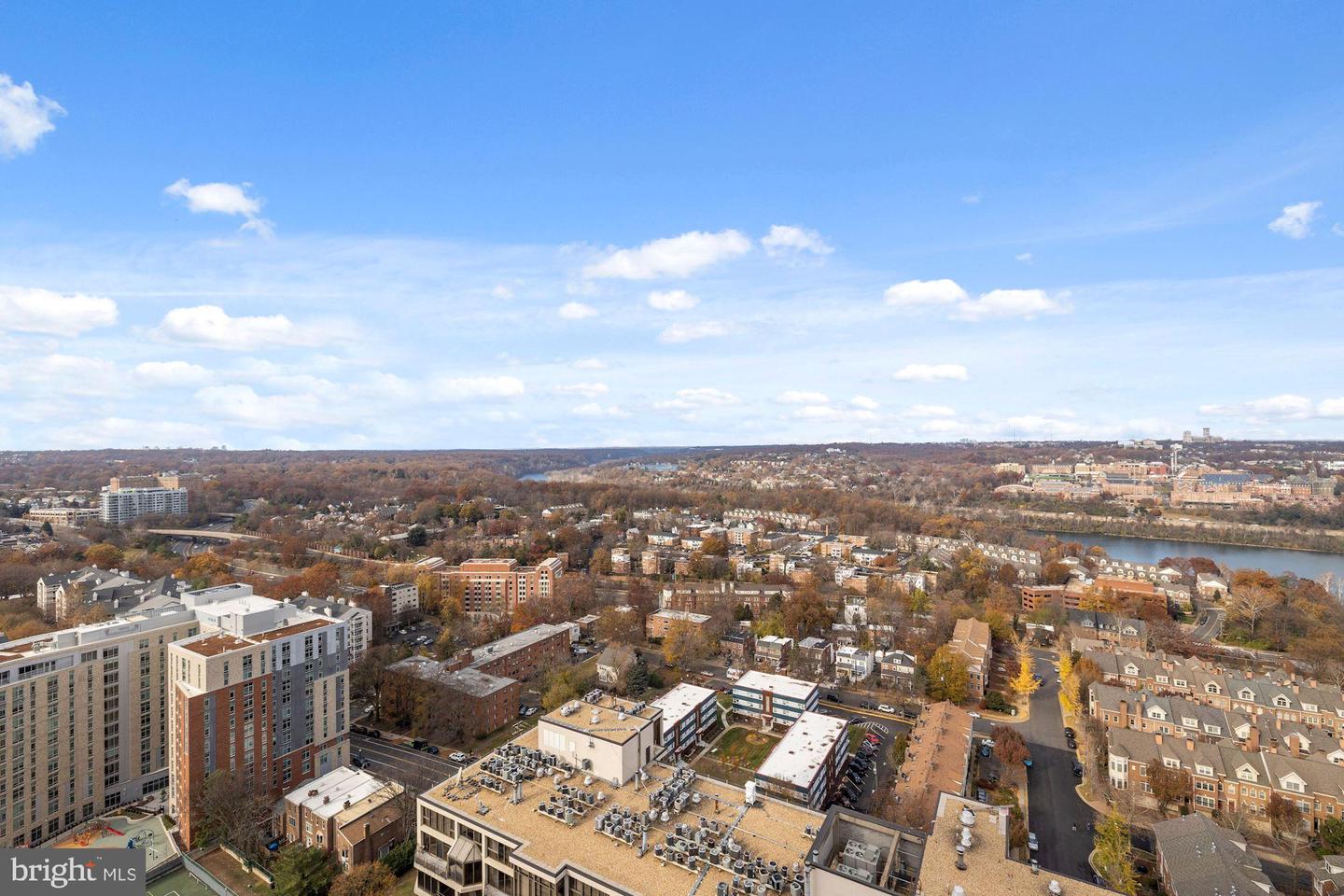 1781 N PIERCE ST #1001, ARLINGTON, Virginia 22209, 3 Bedrooms Bedrooms, ,2 BathroomsBathrooms,Residential,For sale,1781 N PIERCE ST #1001,VAAR2053410 MLS # VAAR2053410