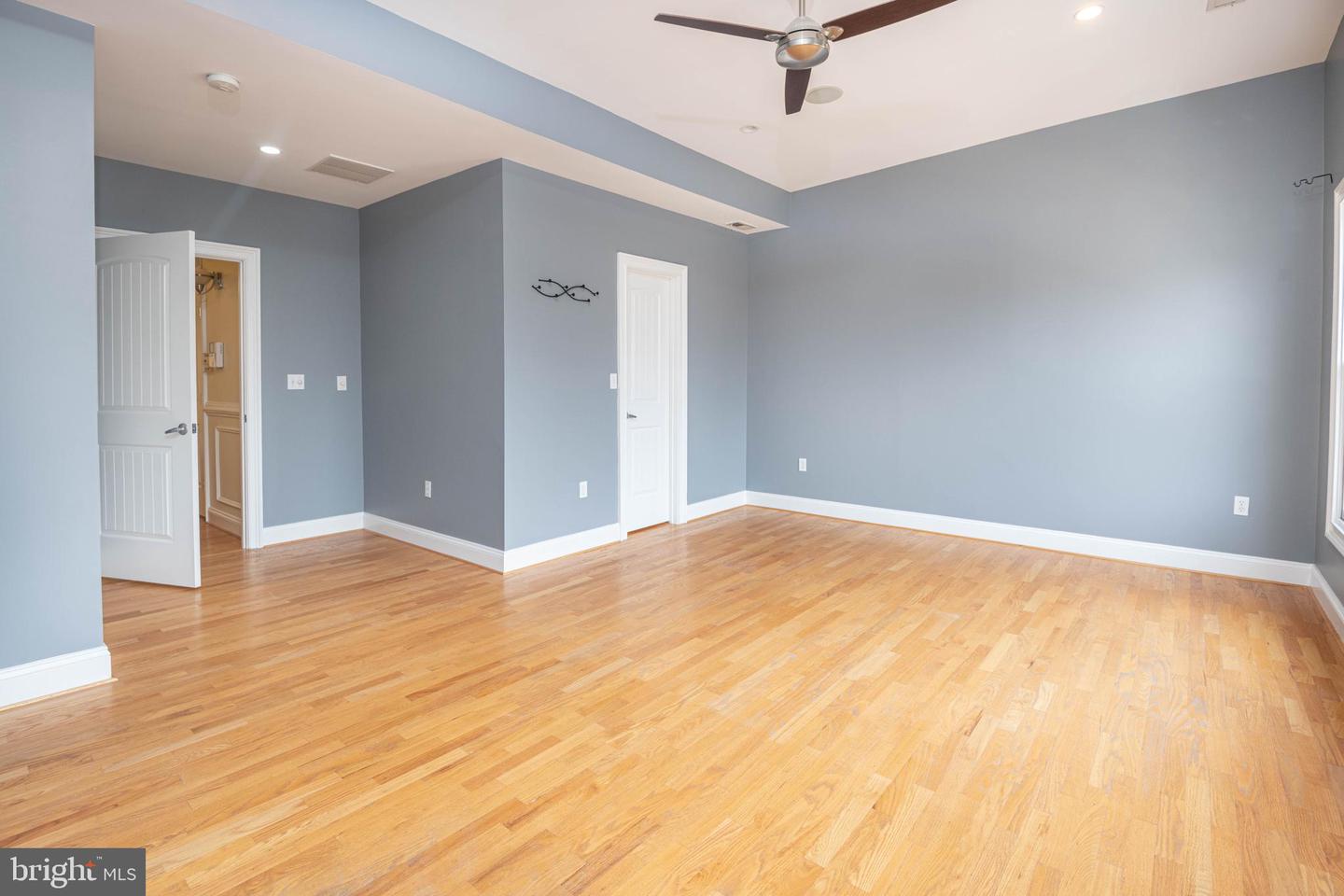 1645 NEW JERSEY AVE NW #2, WASHINGTON, District Of Columbia 20001, 3 Bedrooms Bedrooms, ,2 BathroomsBathrooms,Residential,For sale,1645 NEW JERSEY AVE NW #2,DCDC2187554 MLS # DCDC2187554