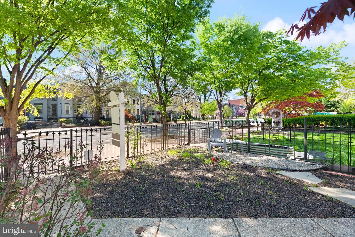 1645 NEW JERSEY AVE NW #2, WASHINGTON, District Of Columbia 20001, 3 Bedrooms Bedrooms, ,2 BathroomsBathrooms,Residential,For sale,1645 NEW JERSEY AVE NW #2,DCDC2187554 MLS # DCDC2187554