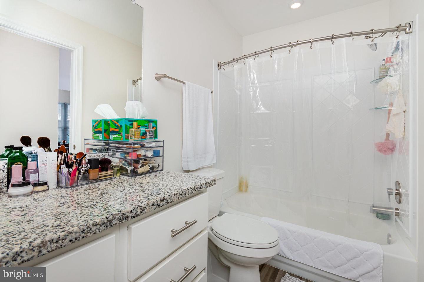 6425 RICHMOND HWY #102, ALEXANDRIA, Virginia 22306, 2 Bedrooms Bedrooms, ,2 BathroomsBathrooms,Residential,For sale,6425 RICHMOND HWY #102,VAFX2224446 MLS # VAFX2224446