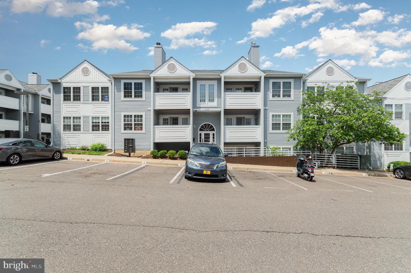 6425 RICHMOND HWY #102, ALEXANDRIA, Virginia 22306, 2 Bedrooms Bedrooms, ,2 BathroomsBathrooms,Residential,For sale,6425 RICHMOND HWY #102,VAFX2224446 MLS # VAFX2224446
