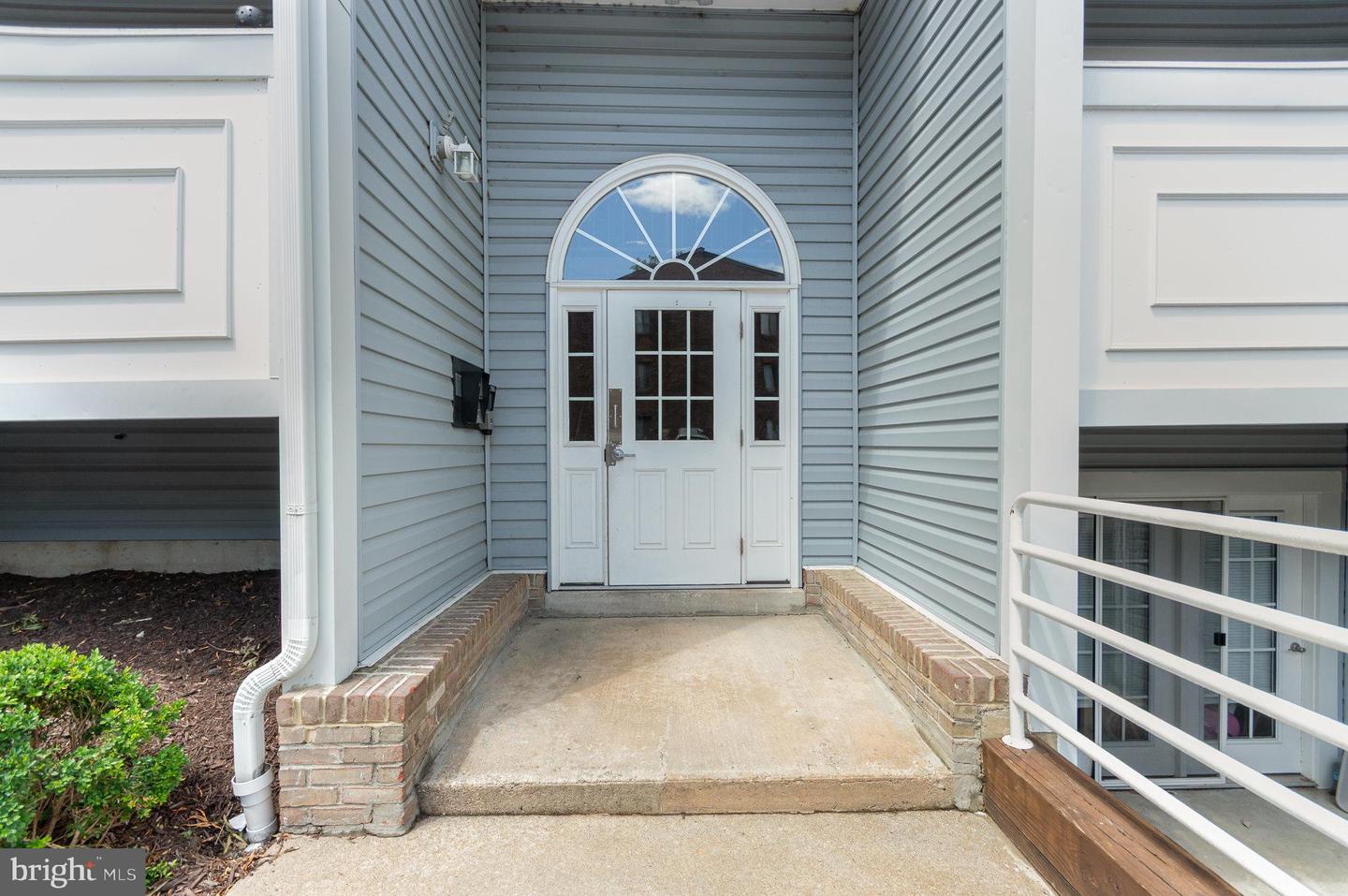6425 RICHMOND HWY #102, ALEXANDRIA, Virginia 22306, 2 Bedrooms Bedrooms, ,2 BathroomsBathrooms,Residential,For sale,6425 RICHMOND HWY #102,VAFX2224446 MLS # VAFX2224446