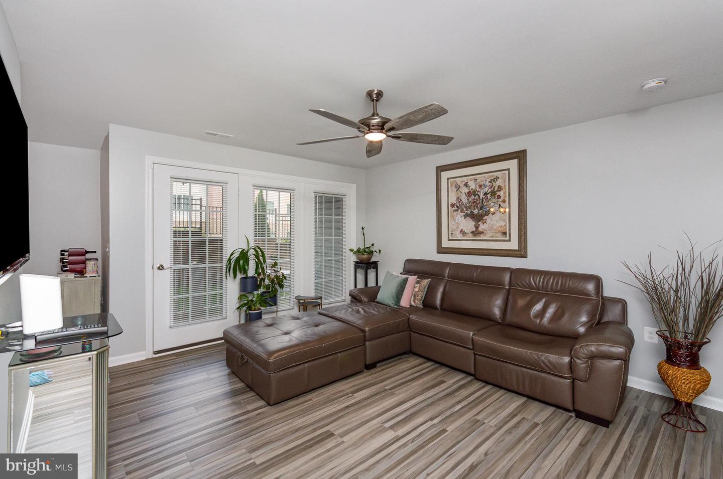6425 RICHMOND HWY #102, ALEXANDRIA, Virginia 22306, 2 Bedrooms Bedrooms, ,2 BathroomsBathrooms,Residential,For sale,6425 RICHMOND HWY #102,VAFX2224446 MLS # VAFX2224446