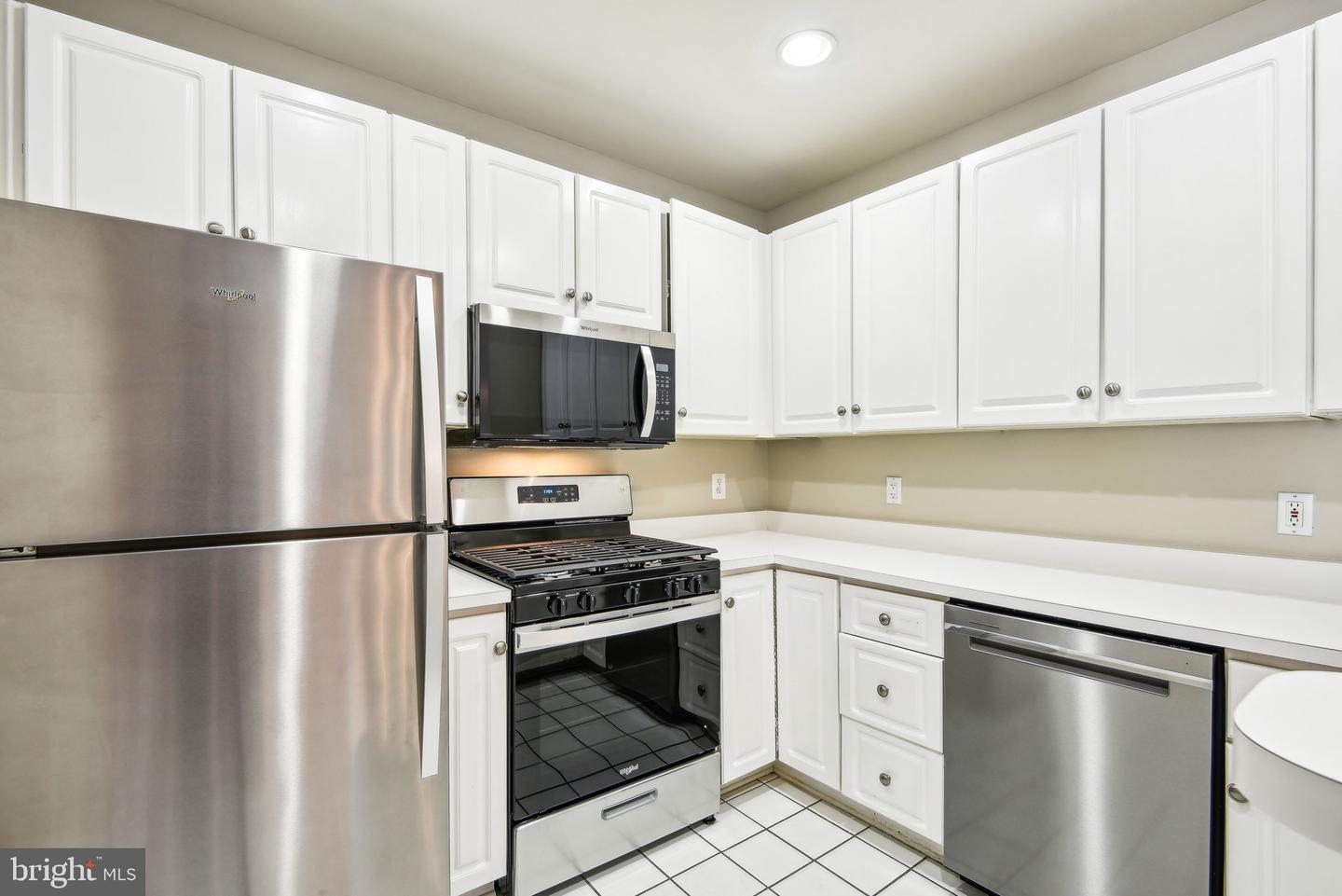 7011 FALLS REACH DR #406, FALLS CHURCH, Virginia 22043, 2 Bedrooms Bedrooms, ,2 BathroomsBathrooms,Residential,For sale,7011 FALLS REACH DR #406,VAFX2224724 MLS # VAFX2224724