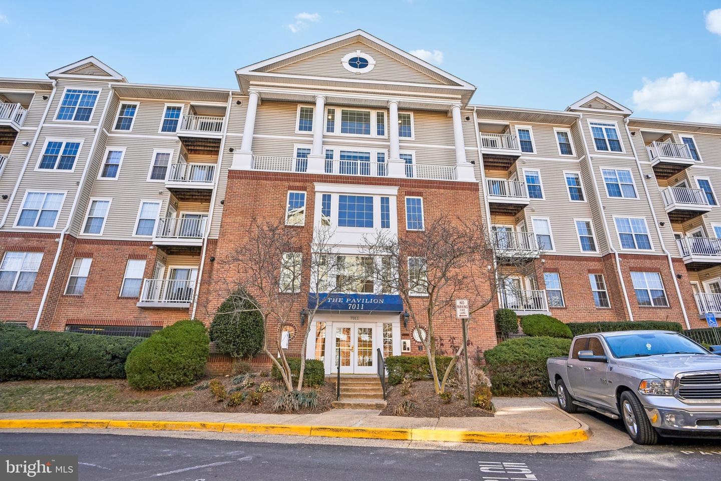 7011 FALLS REACH DR #406, FALLS CHURCH, Virginia 22043, 2 Bedrooms Bedrooms, ,2 BathroomsBathrooms,Residential,For sale,7011 FALLS REACH DR #406,VAFX2224724 MLS # VAFX2224724