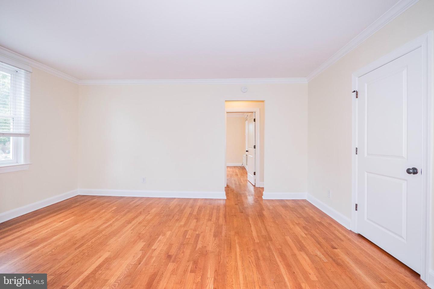 922 S WASHINGTON ST #211, ALEXANDRIA, Virginia 22314, 2 Bedrooms Bedrooms, ,1 BathroomBathrooms,Residential,For sale,922 S WASHINGTON ST #211,VAAX2042304 MLS # VAAX2042304