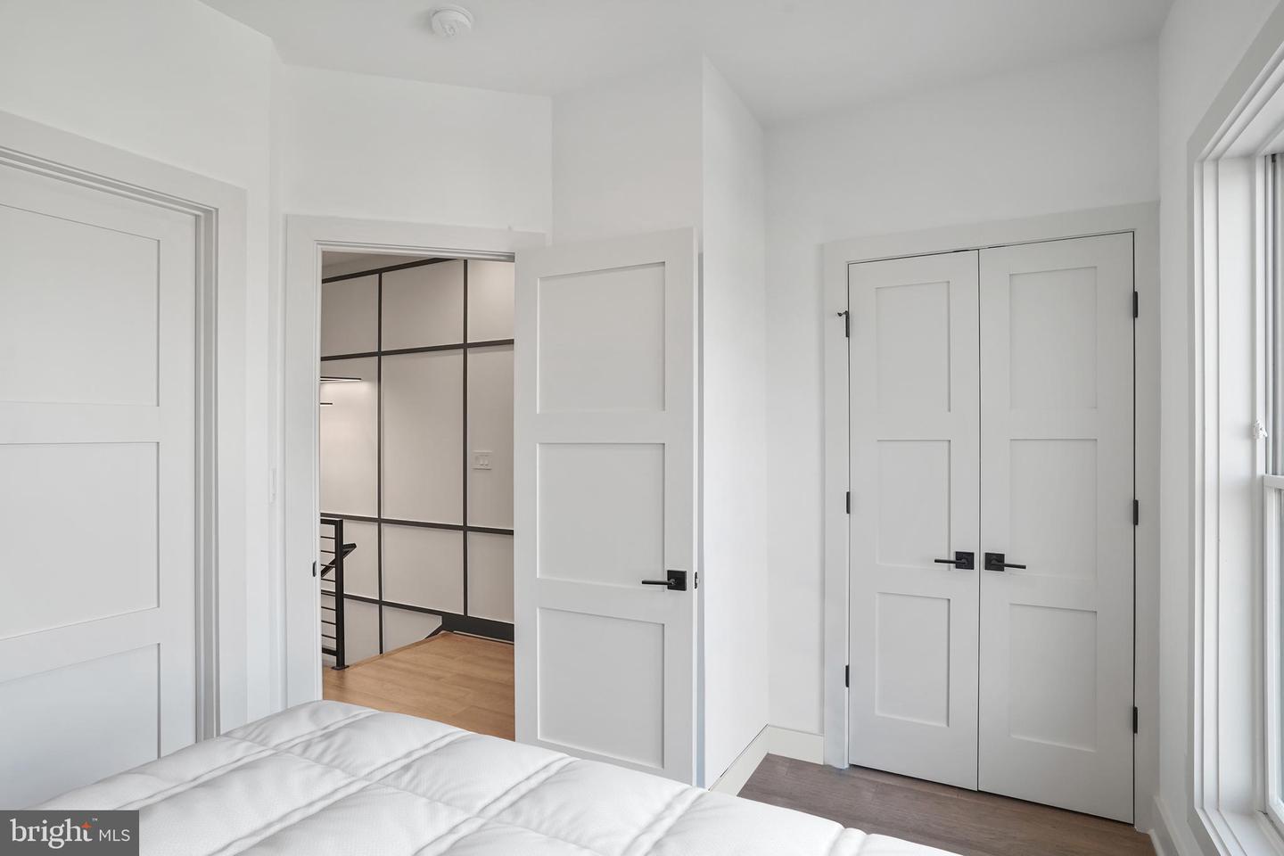 256 15TH ST SE #8, WASHINGTON, District Of Columbia 20003, 3 Bedrooms Bedrooms, ,3 BathroomsBathrooms,Residential,For sale,256 15TH ST SE #8,DCDC2187332 MLS # DCDC2187332